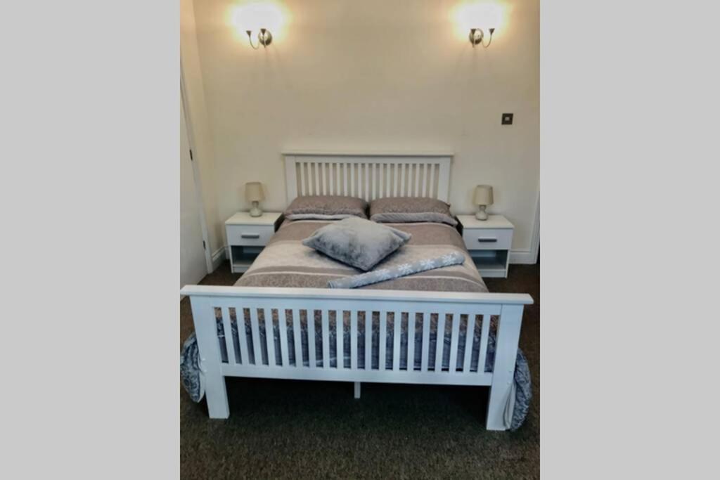 Luxury 2 Beds Apartment By The Sea بورنماوث المظهر الخارجي الصورة